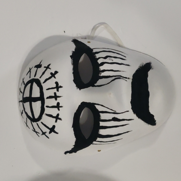 Hand painted OOAK Frowning religious creepy mask - Picture 2 of 2